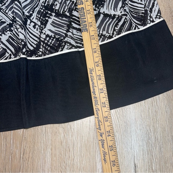 Talbots Women’s Black White Cotton Silk Blend Abstract Print Skirt Size 8 Petite - Picture 11 of 11